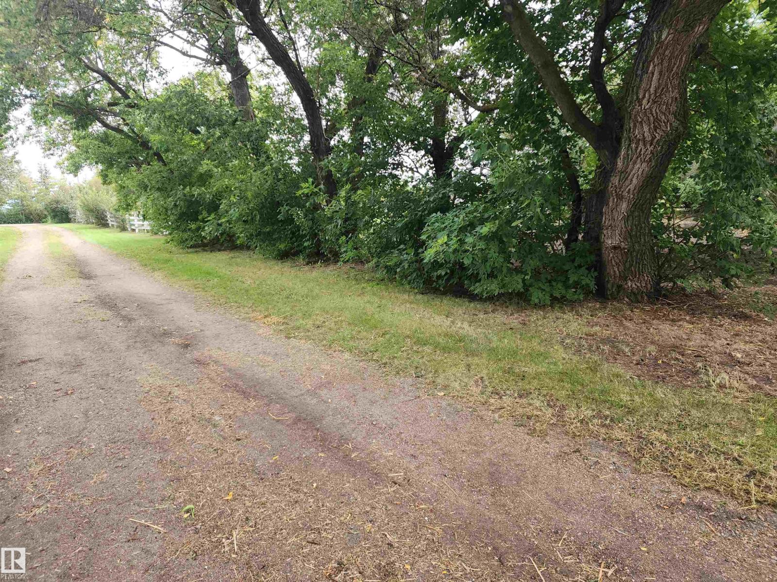 7204 Twp Rd 570A - 44
