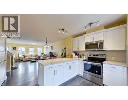 Kitchen - 109 Heartland Boulevard, Cochrane, AB T4C2R1 Photo 7