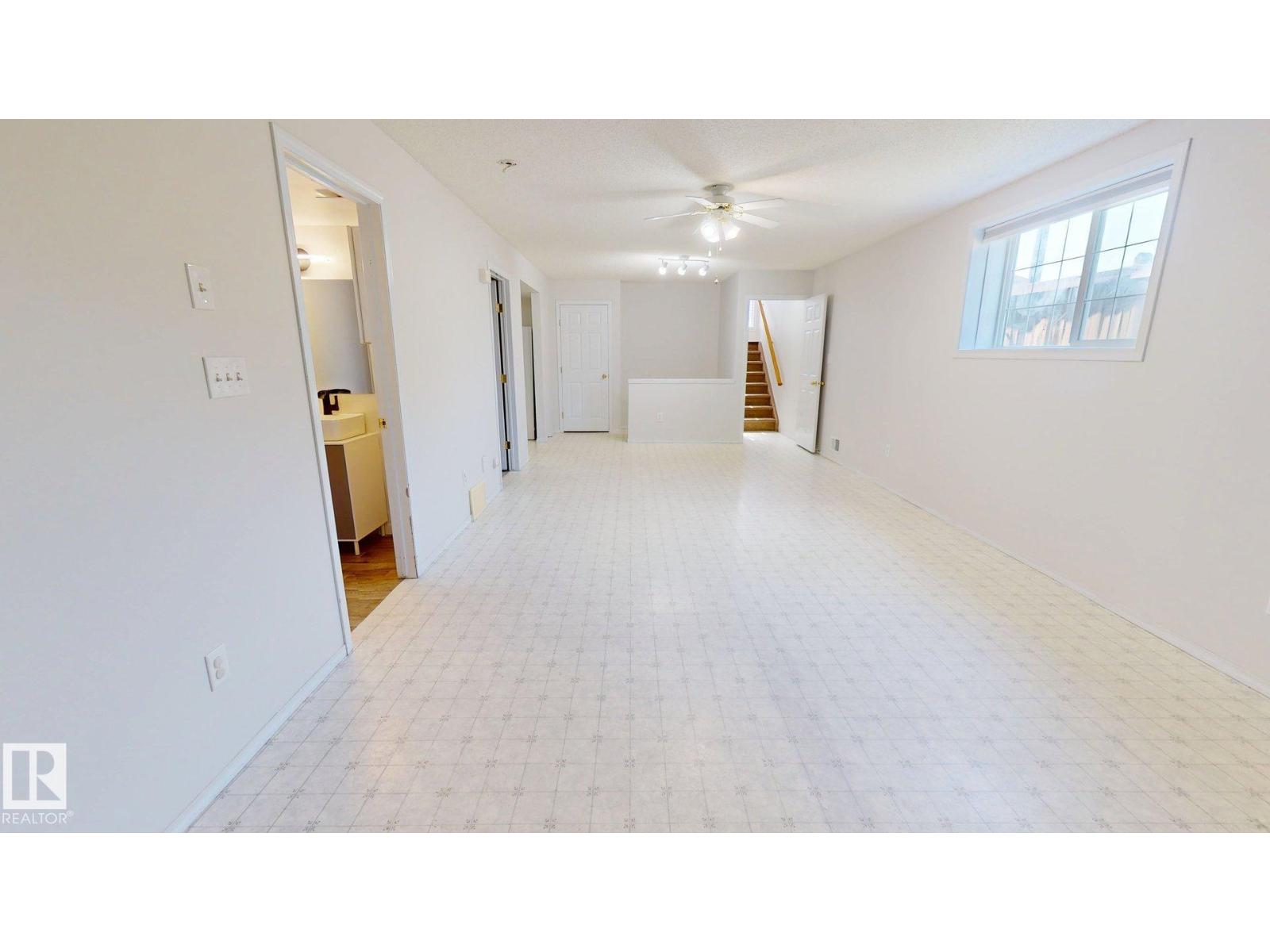 7936 3 Avenue SW, Ellerslie — photo 24 of 30: Property photo