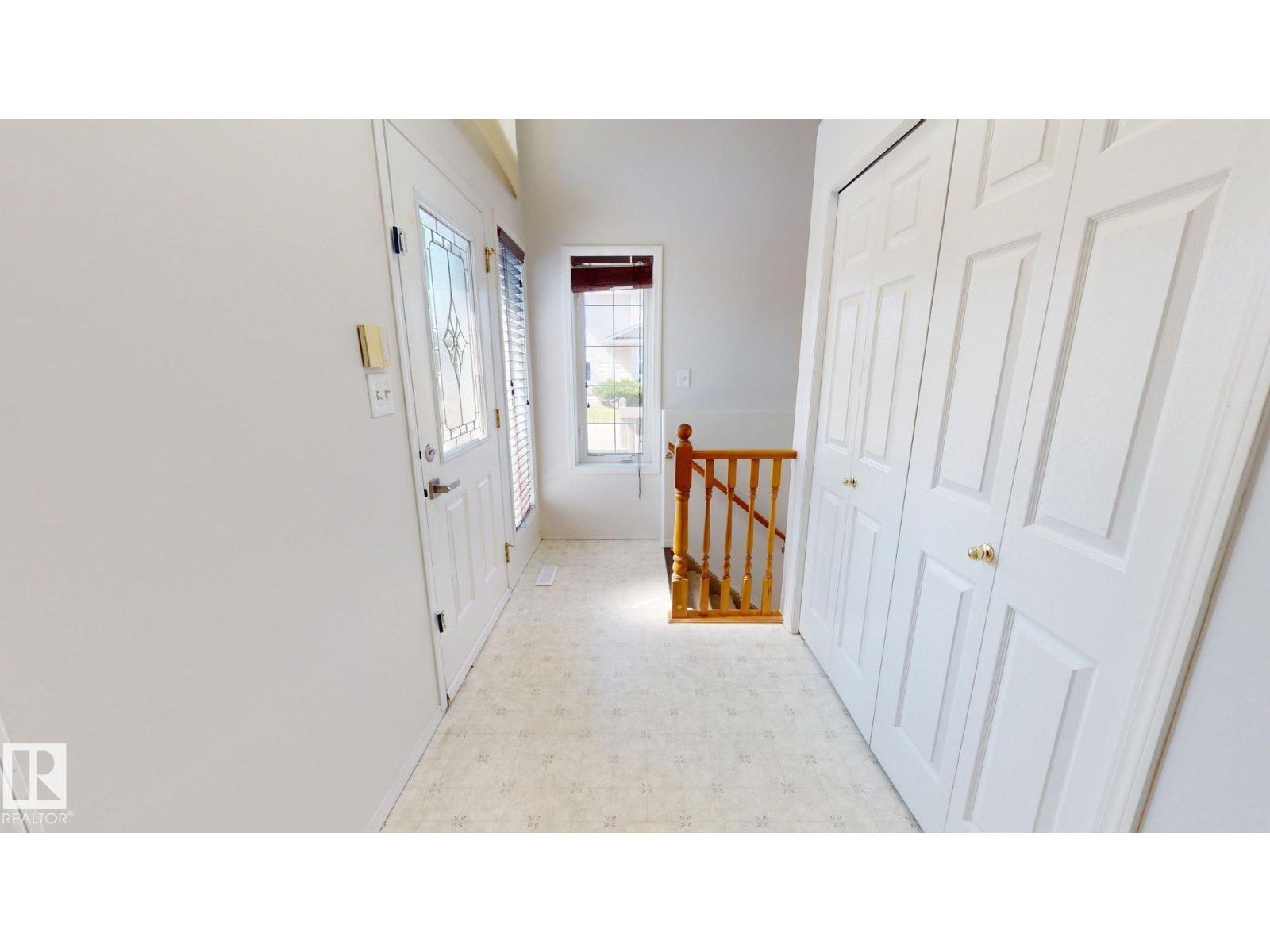 7936 3 Avenue SW, Ellerslie — photo 18 of 30: Property photo