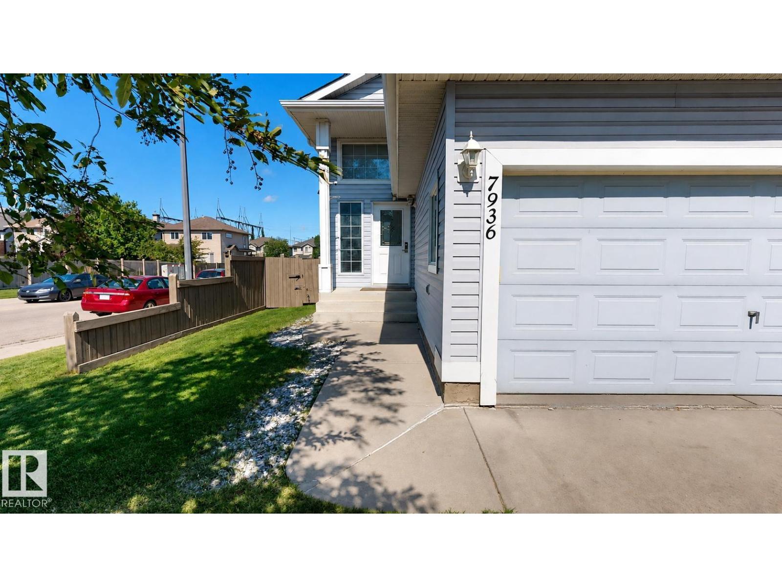 7936 3 AV SW, Ellerslie, Edmonton photo 1