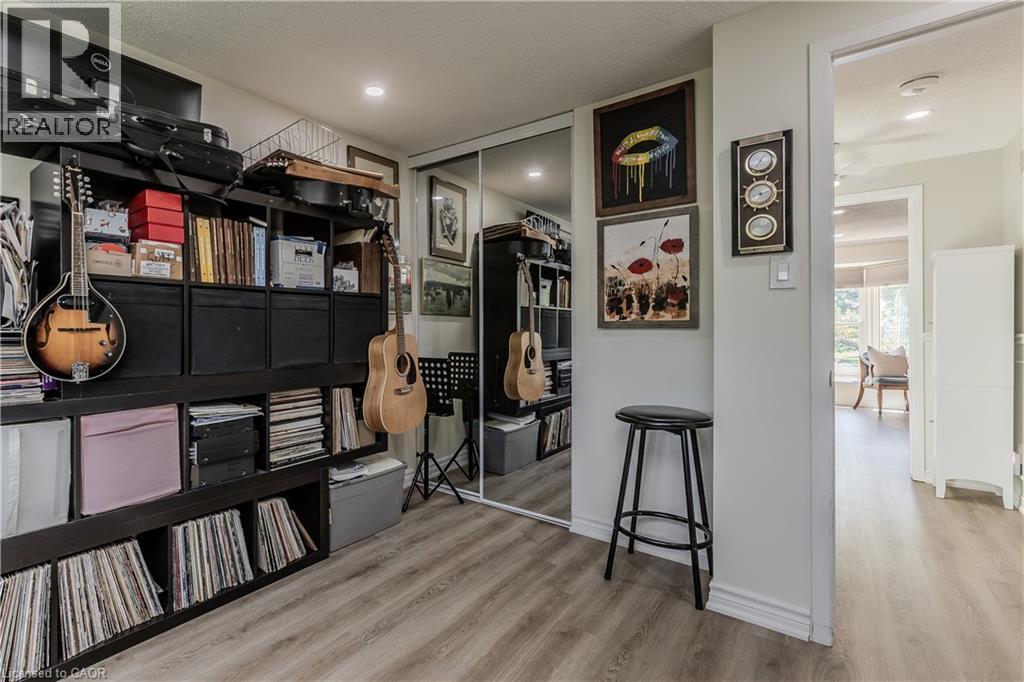 #9 5411 LAKESHORE Road - Image 21