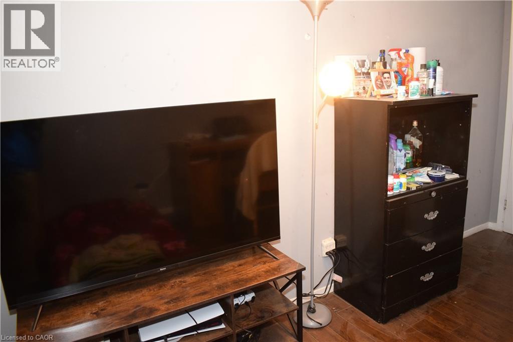 #1 249 CEDARBRAE Avenue - 14