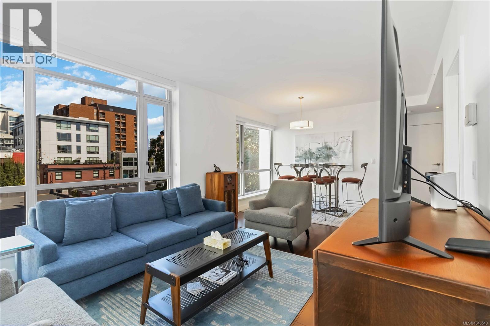 #302 838 Broughton St - 1