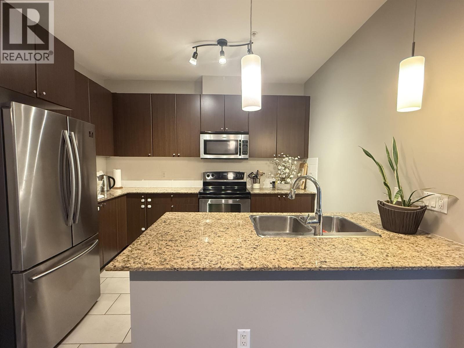 218 2477 KELLY AVENUE, Port Coquitlam — photo 3