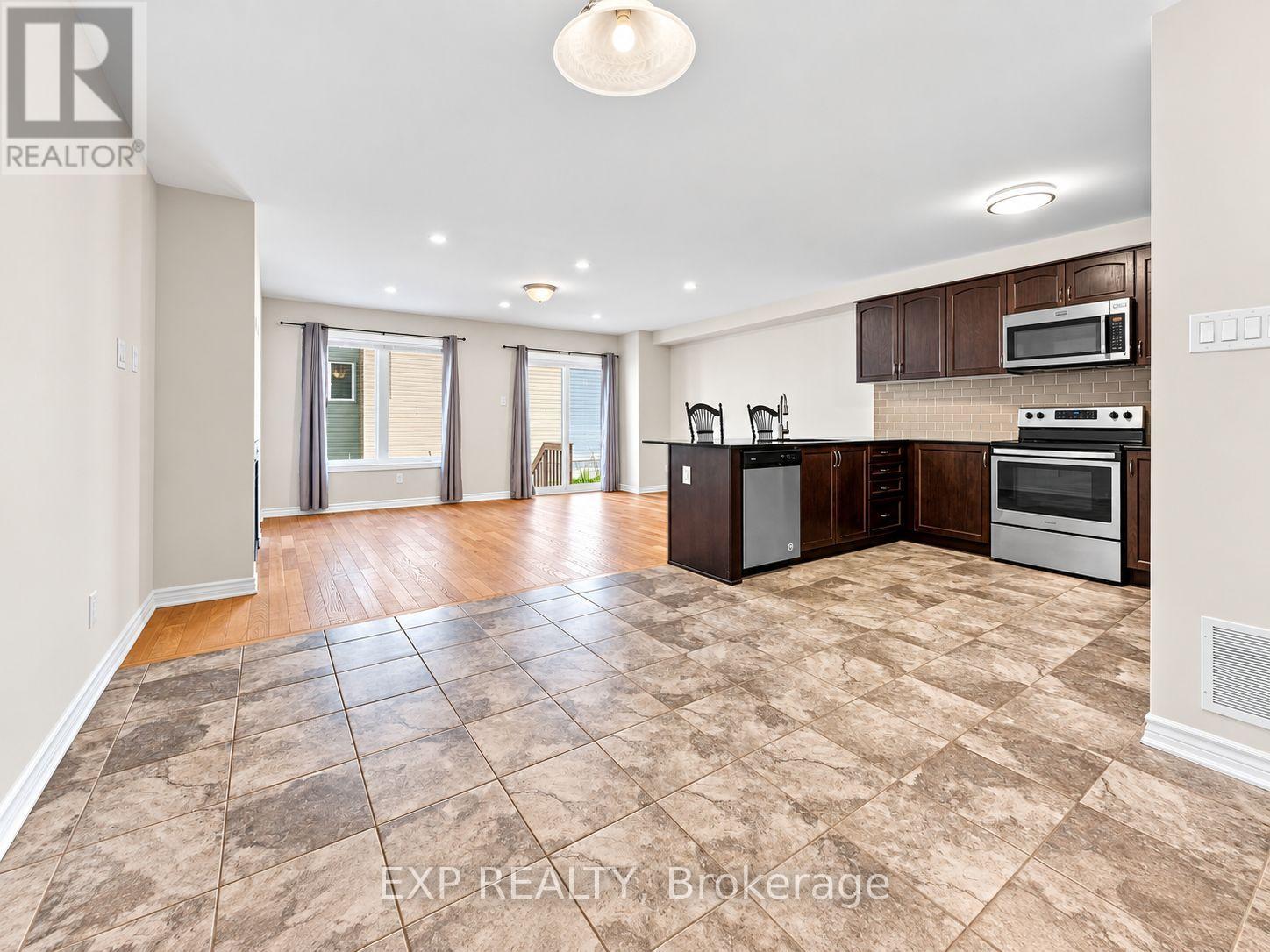 3 Bed, 3 Bath House for Sale in Ottawa – 608 PARADE DRIVE, Ottawa – MLS# X13770172 - Image 16