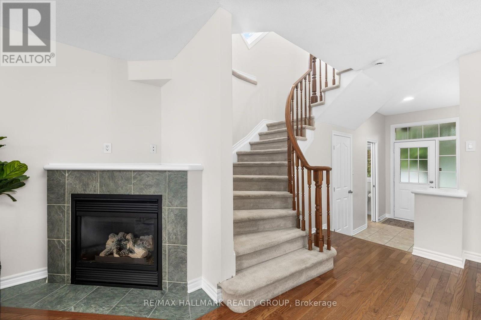 3 Bed, 3 Bath House for Sale in Ottawa – 1006 MARKWICK CRESCENT, Ottawa – MLS# X13770182 - Image 19
