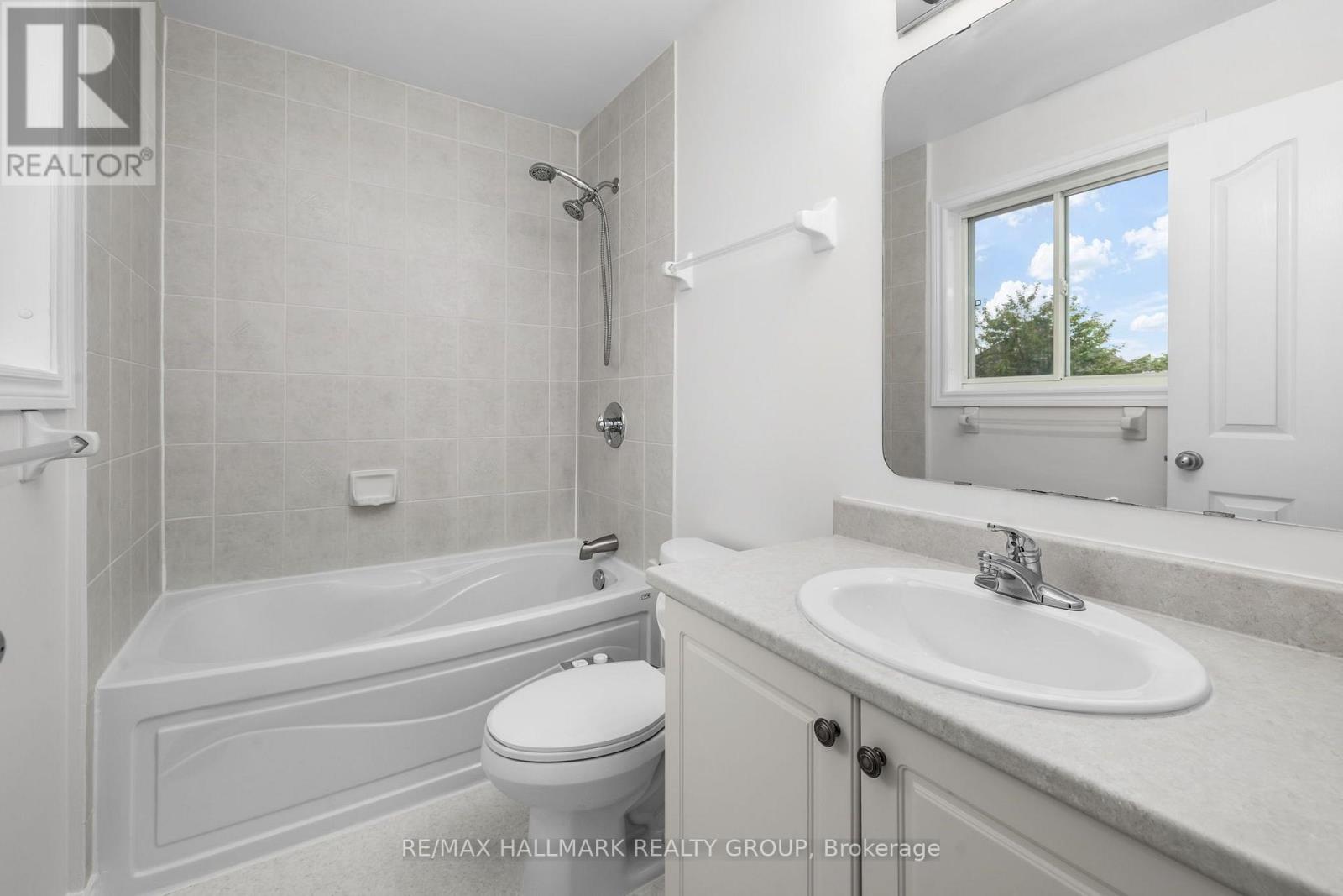 3 Bed, 3 Bath House for Sale in Ottawa – 1006 MARKWICK CRESCENT, Ottawa – MLS# X13770182 - Image 21