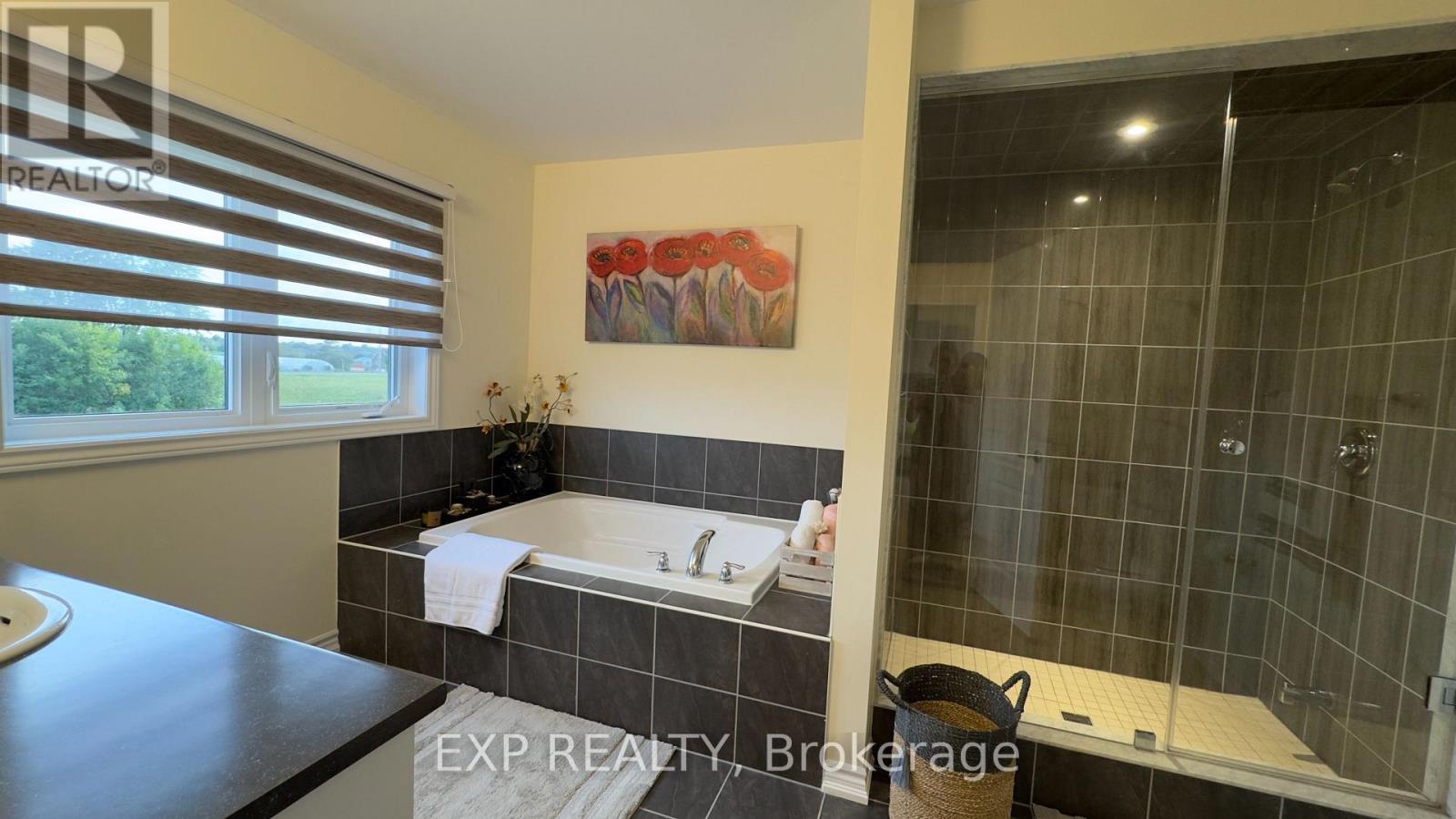 190 EXPLORER WAY - 40