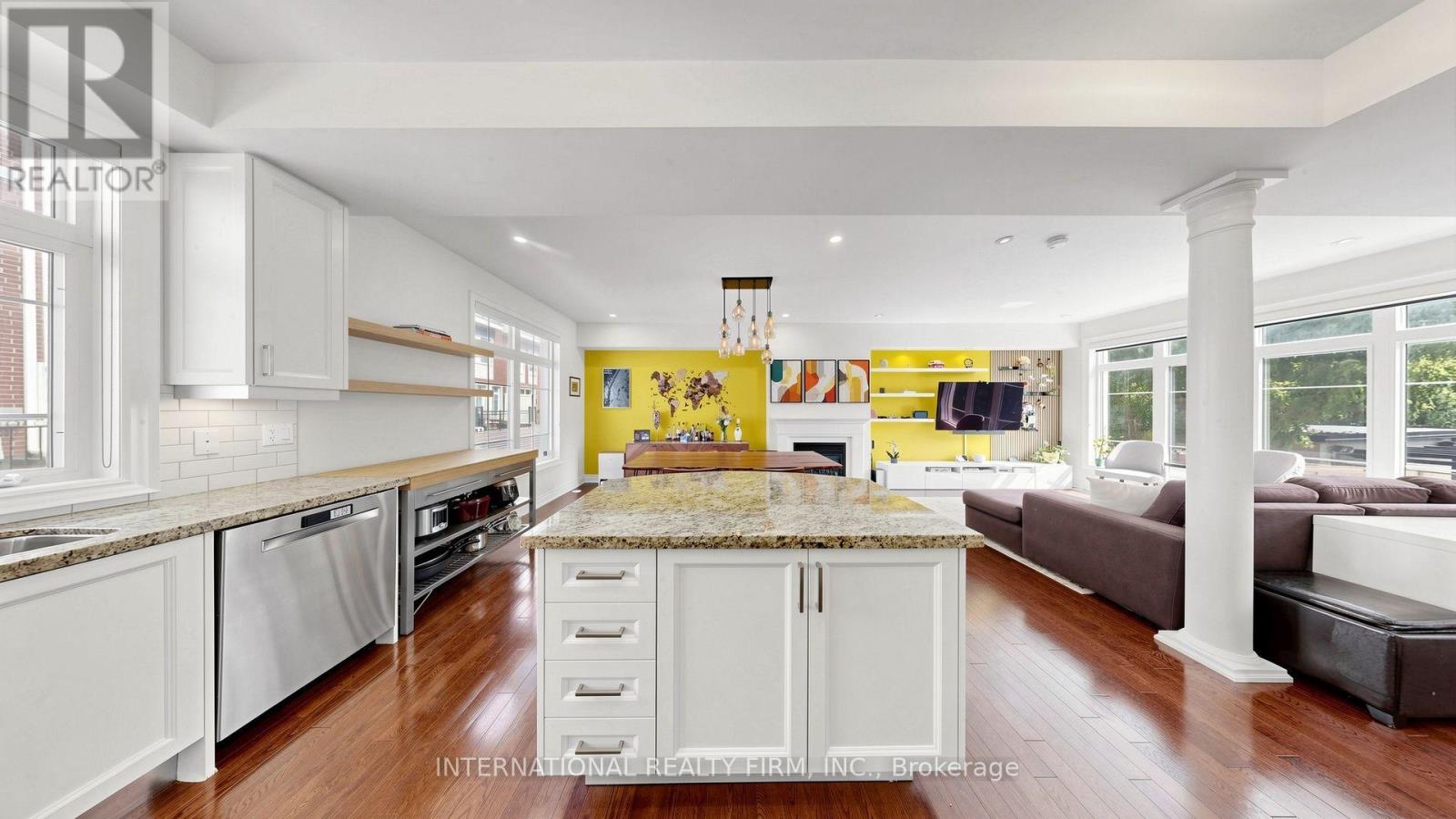 110 LORRAINE DRIVE - 13