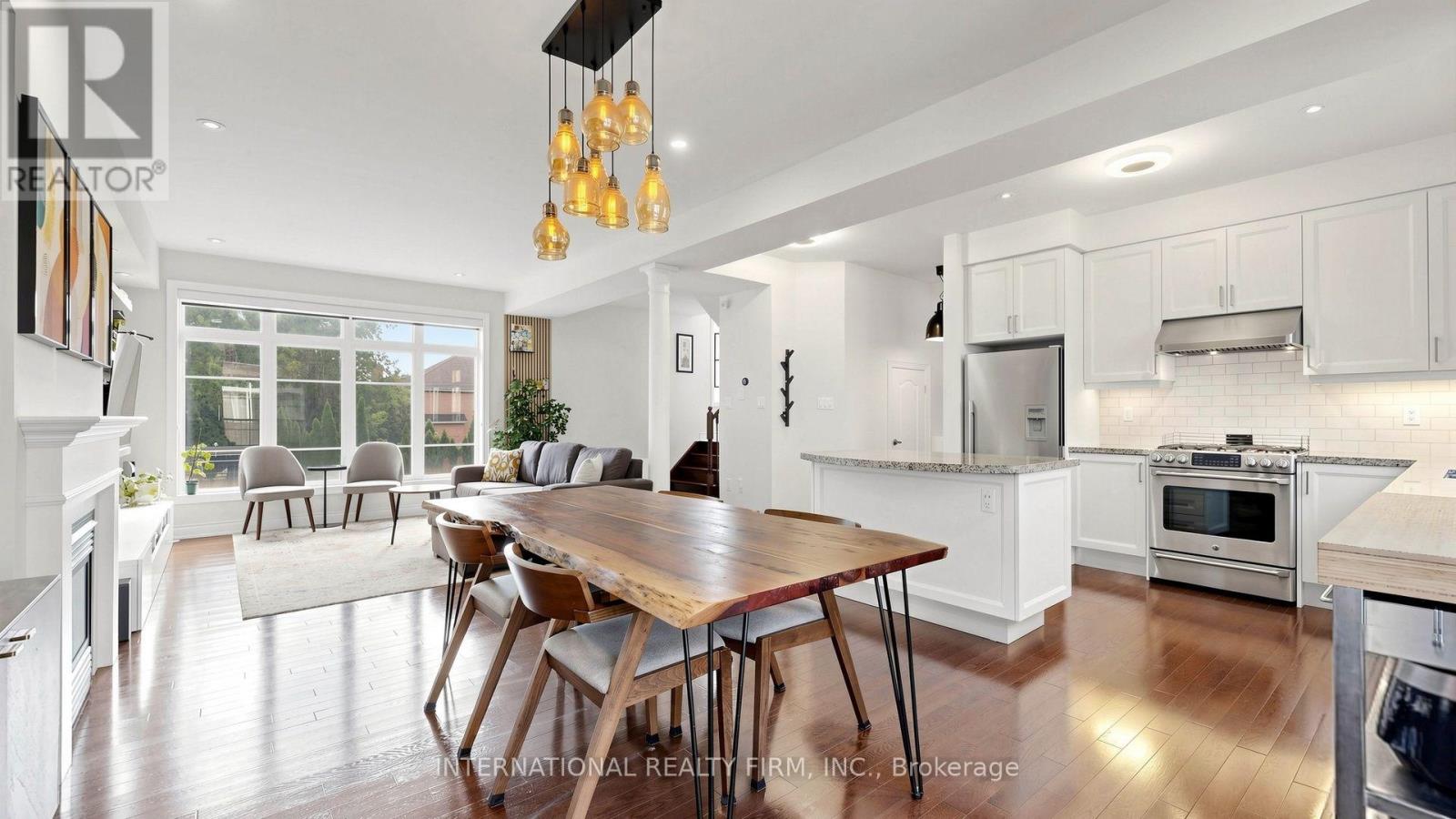 110 LORRAINE DRIVE - 18