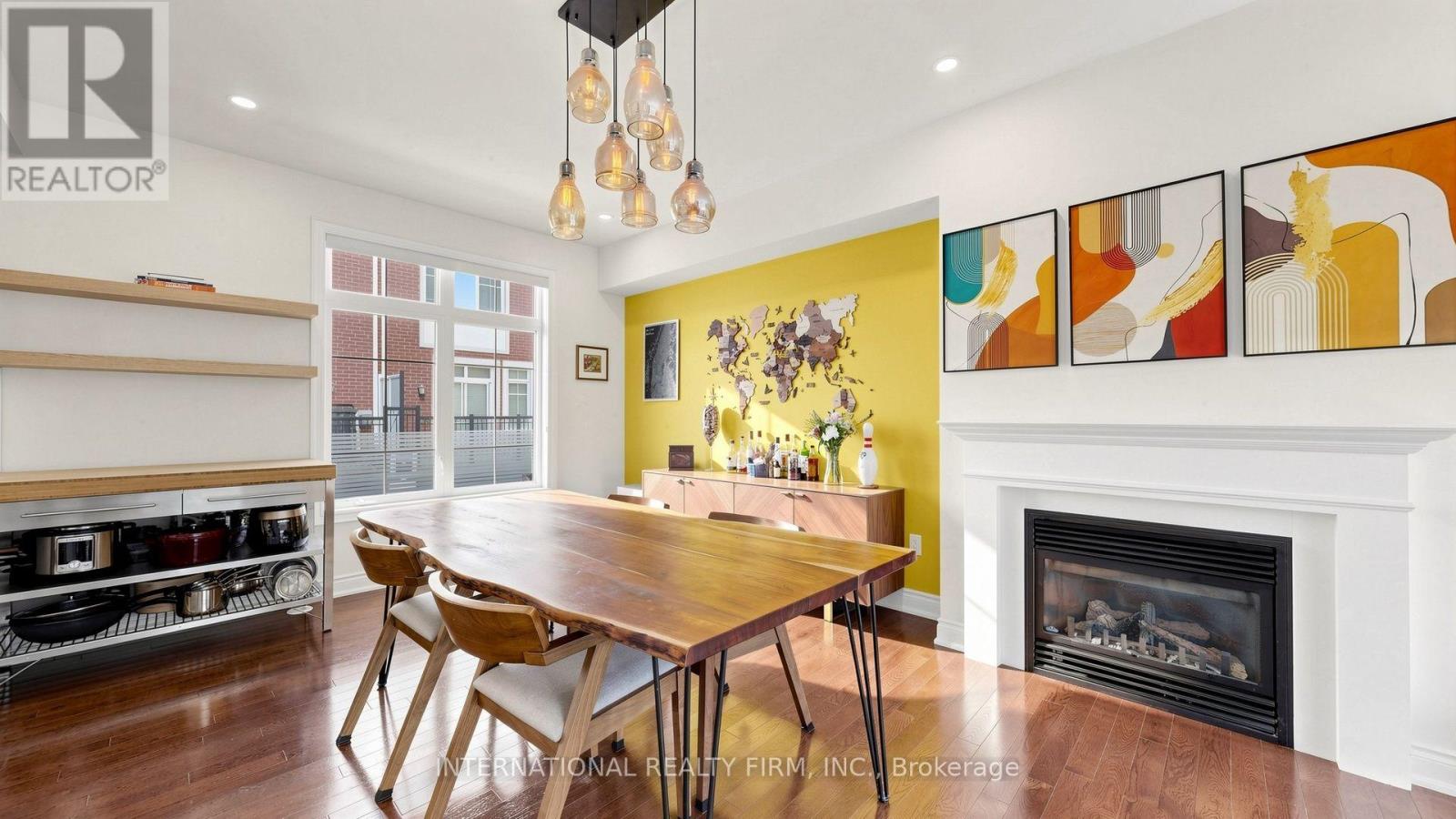 110 LORRAINE DRIVE - 21