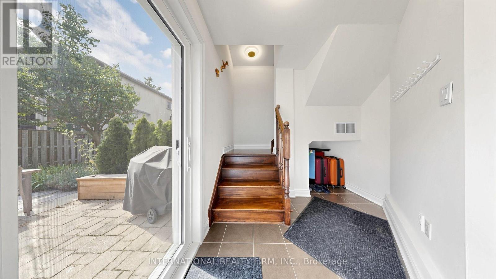 110 LORRAINE DRIVE - 40