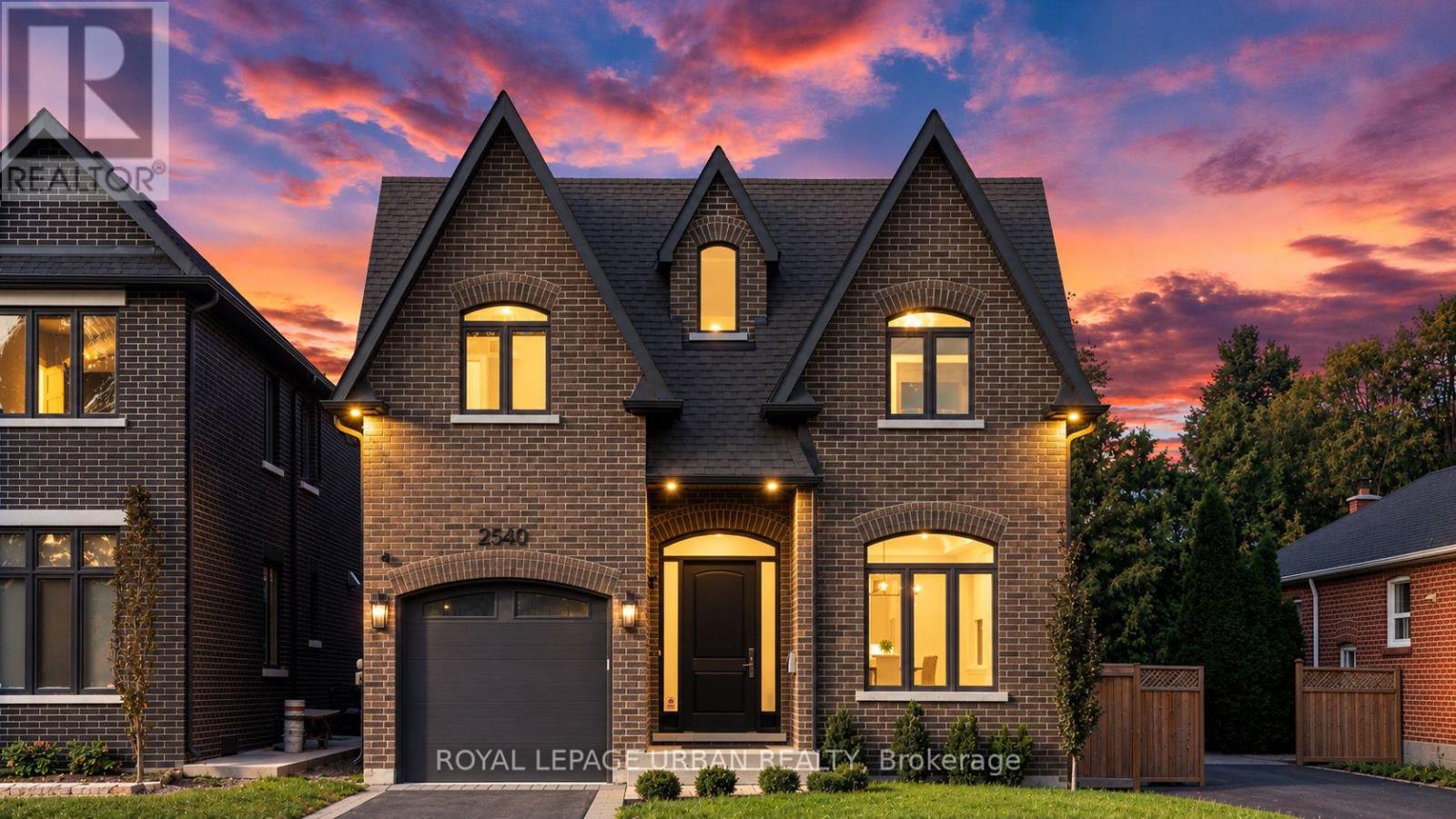 2540 ST CLAIR AVENUE E - 1
