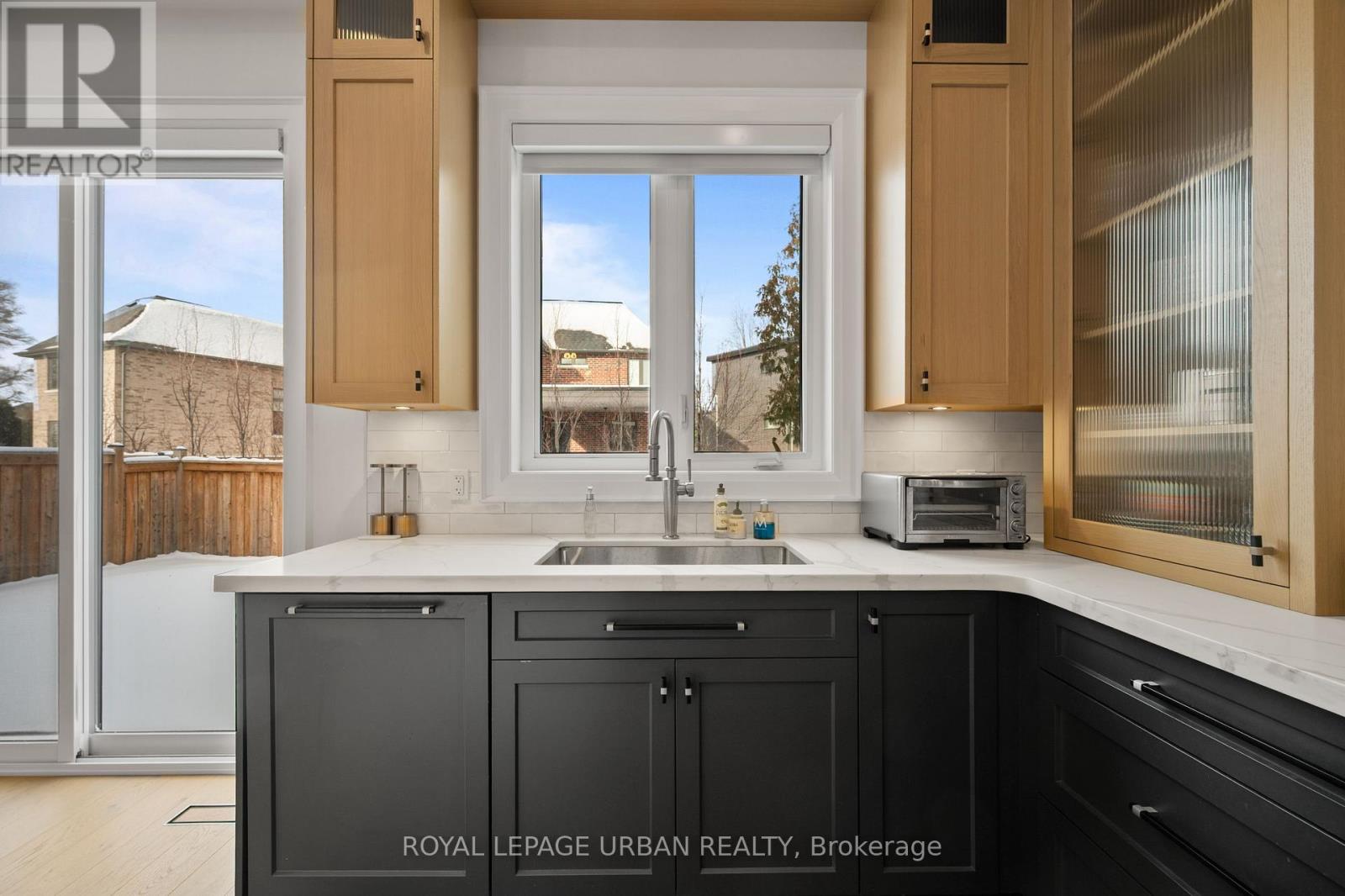 2540 ST CLAIR AVENUE E - 15