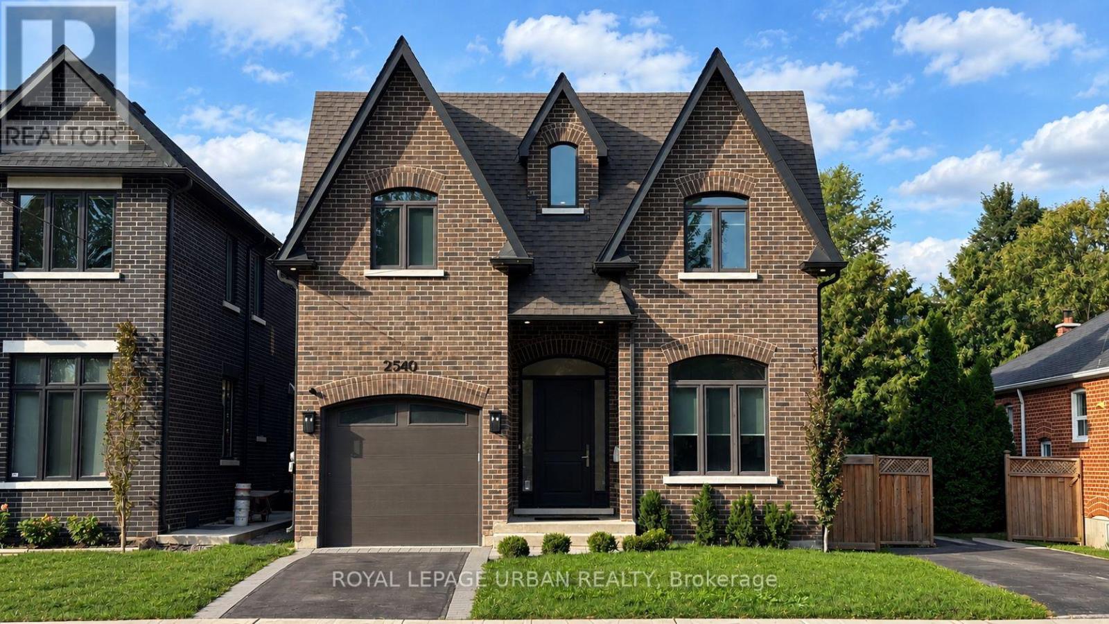 2540 ST CLAIR AVENUE E - 2