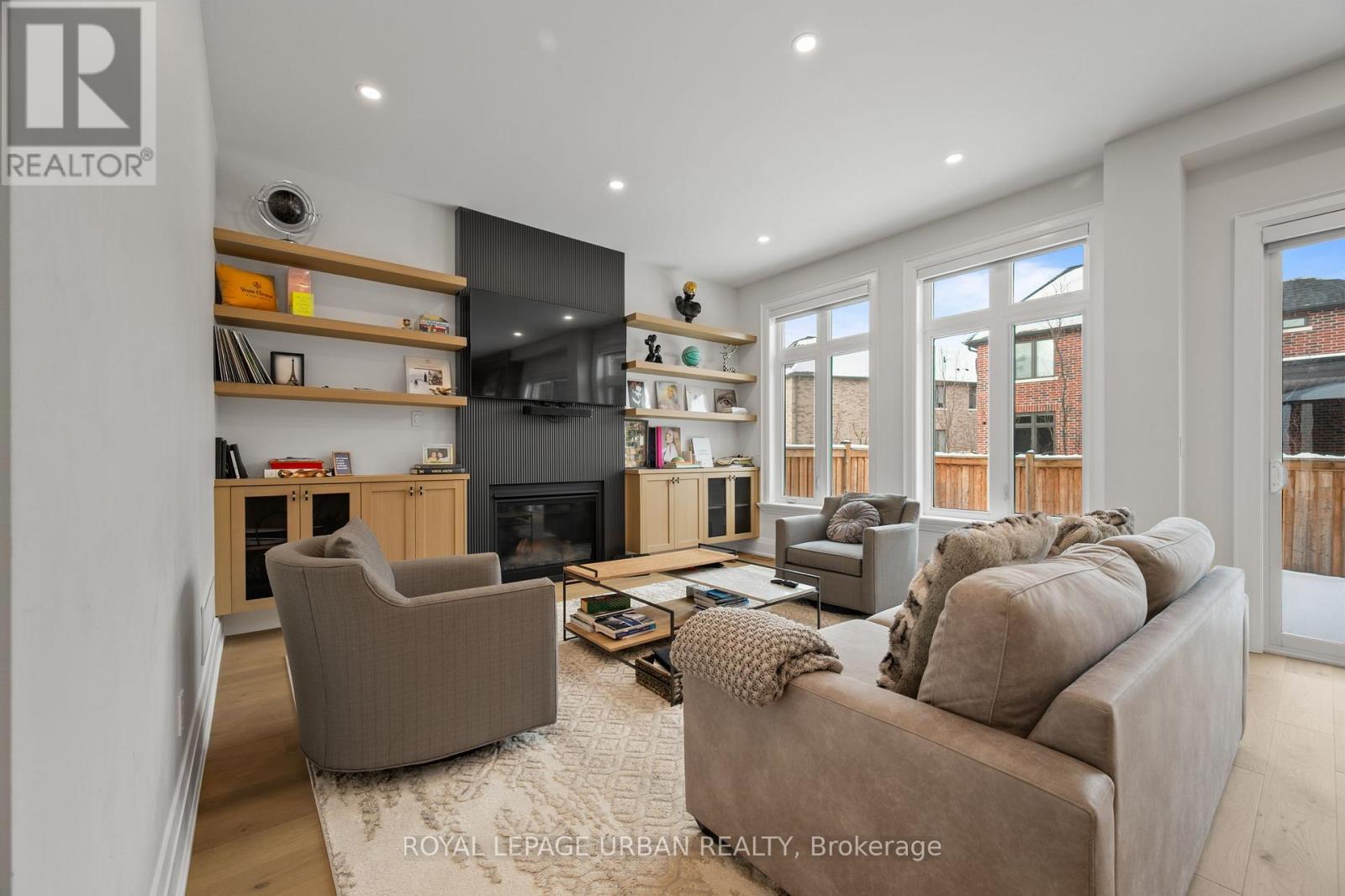 2540 ST CLAIR AVENUE E - 20