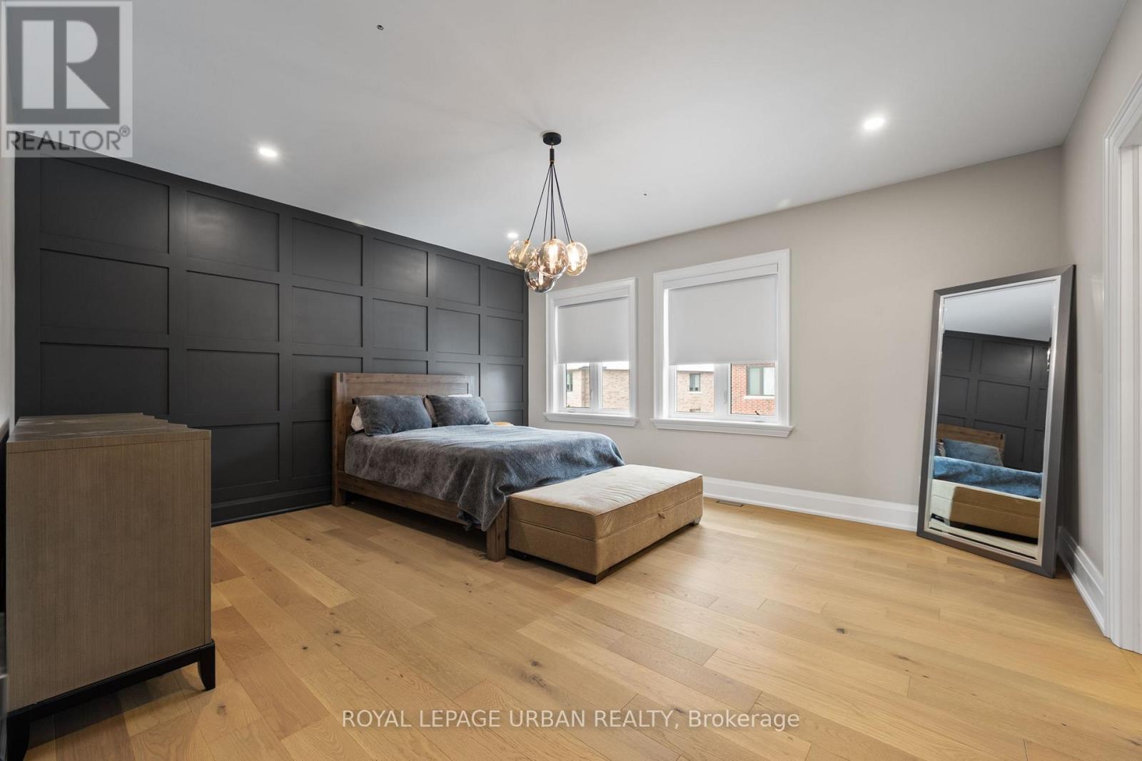 2540 ST CLAIR AVENUE E - 30