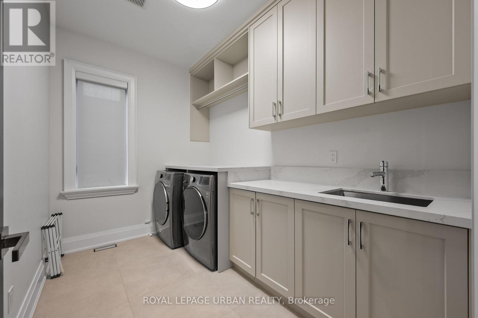 2540 ST CLAIR AVENUE E - 35