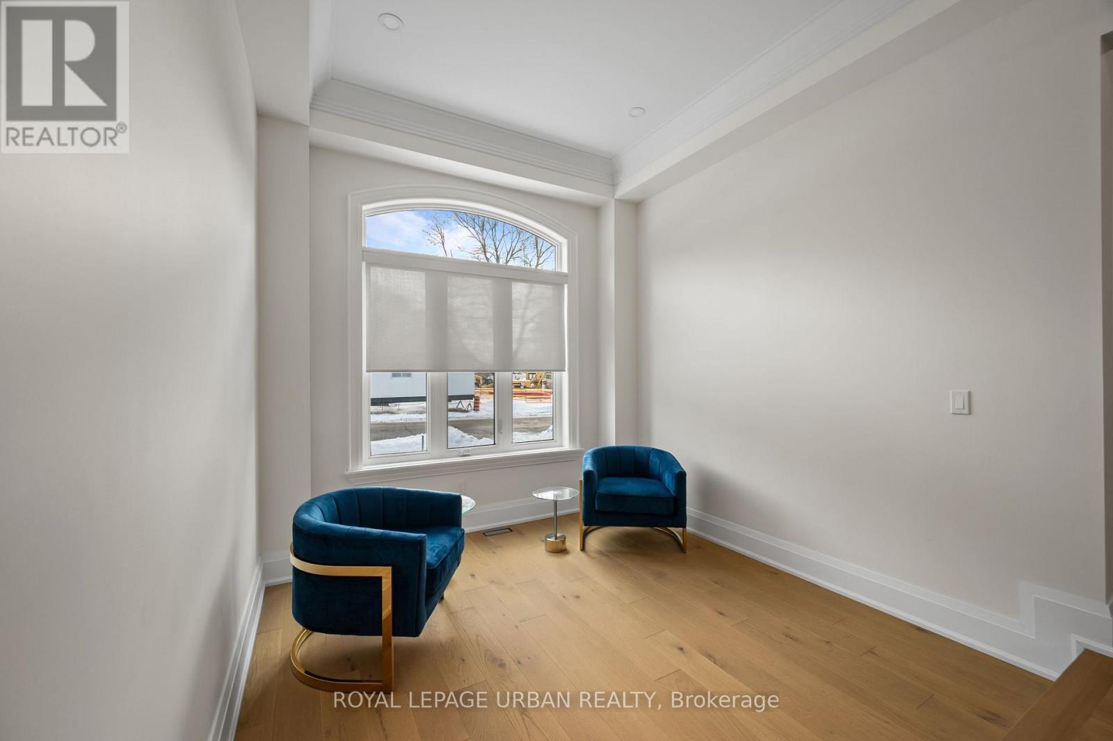 2540 ST CLAIR AVENUE E - 7
