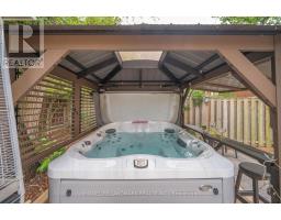 21 Bearwood Drive, Toronto, ON M9A4G5 Photo 46