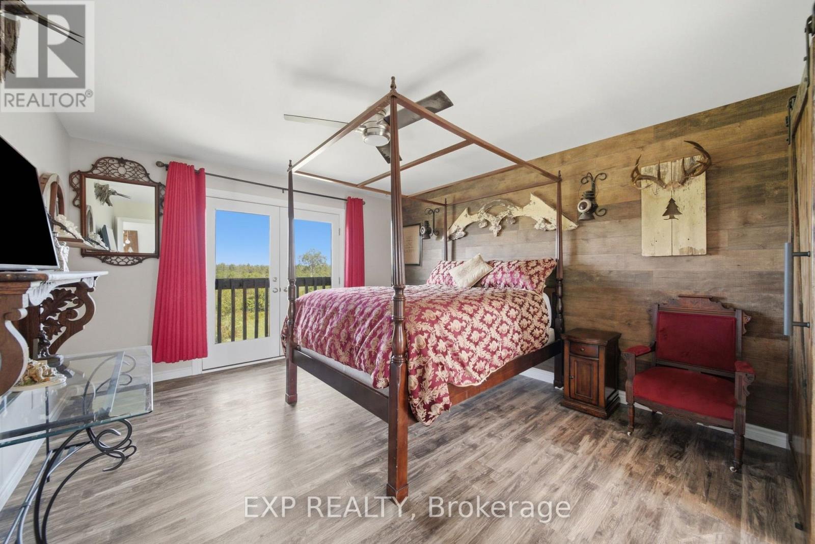 2166 VICTORIA ROAD - 25