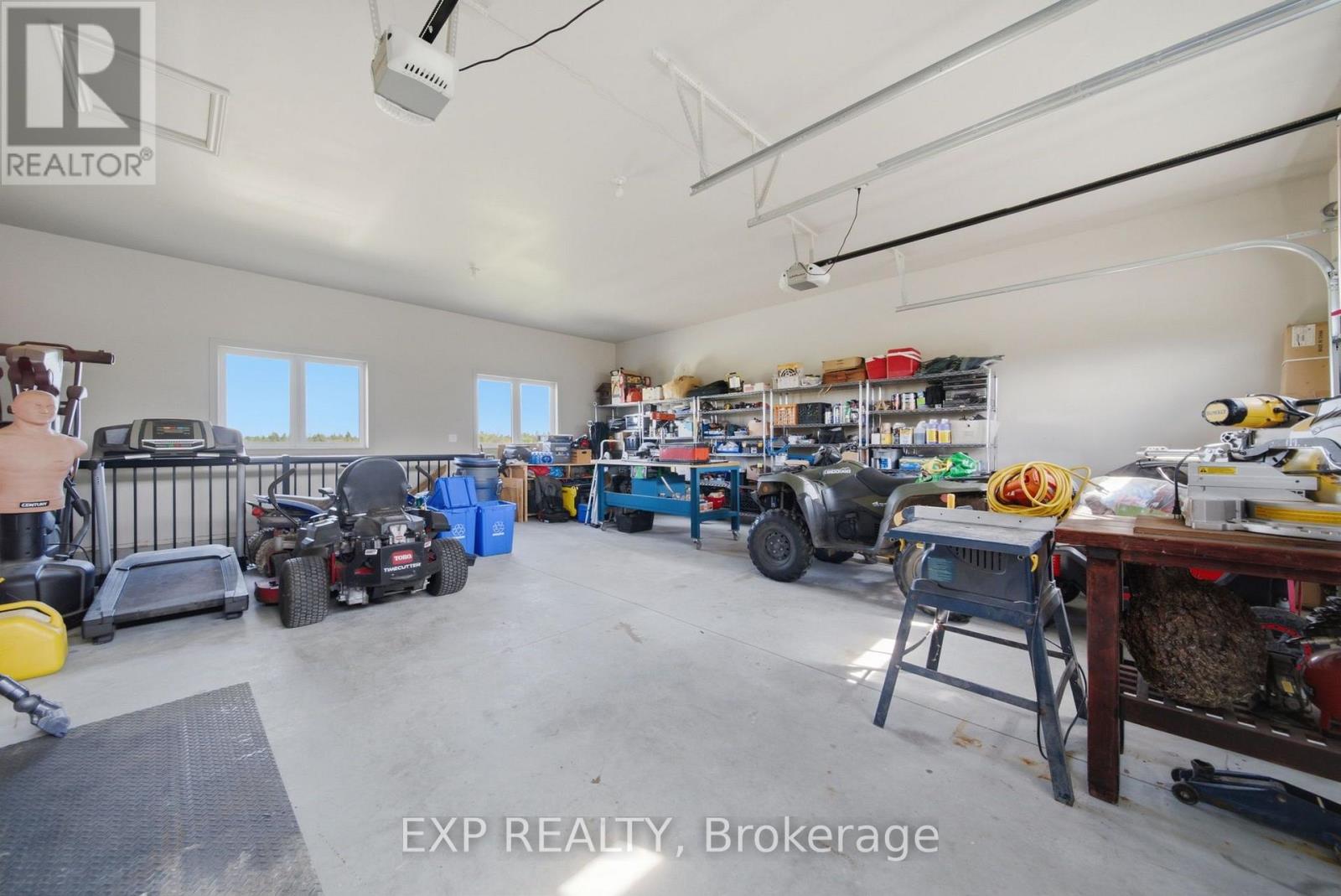 2166 VICTORIA ROAD - 35