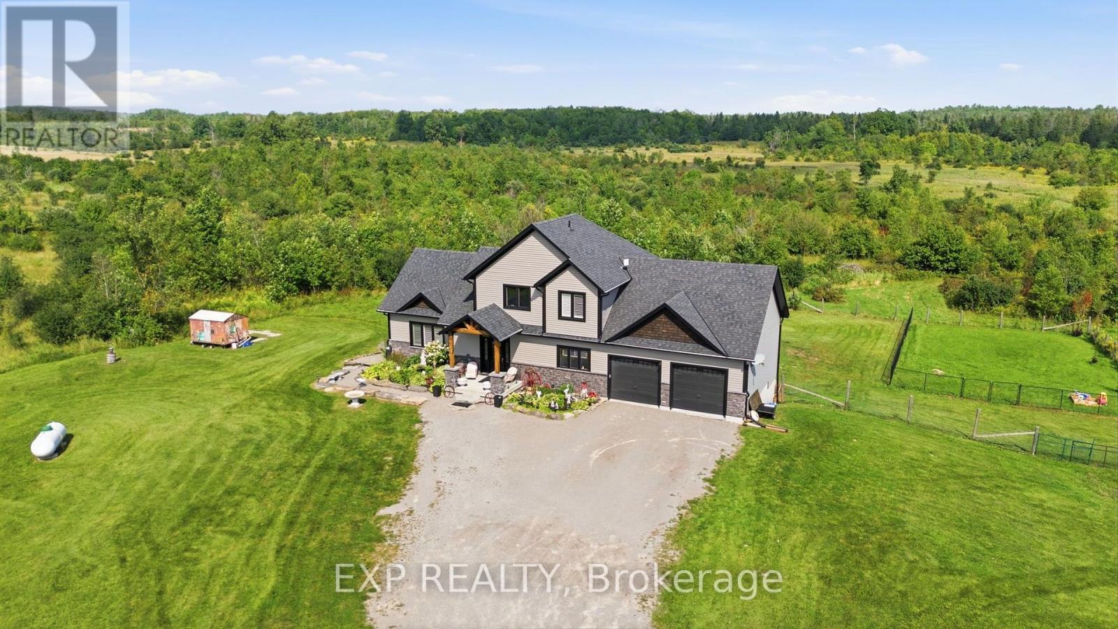 2166 VICTORIA ROAD - 36