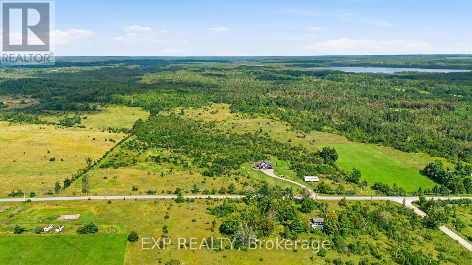2166 VICTORIA ROAD - 38