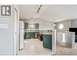 194 Mt Blakiston Road W, Lethbridge, AB T1K6M5 Photo 12