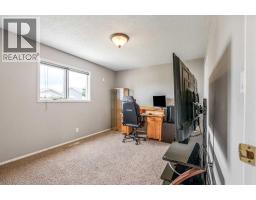 194 Mt Blakiston Road W, Lethbridge, AB T1K6M5 Photo 20