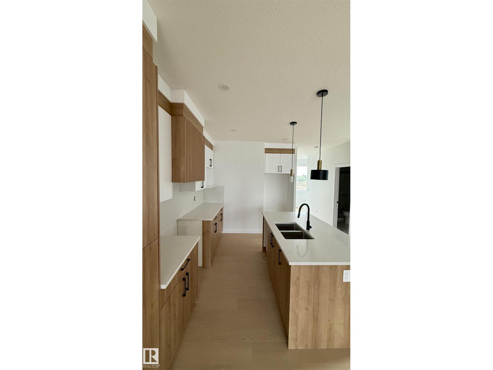 18639 130 ST NW - 11