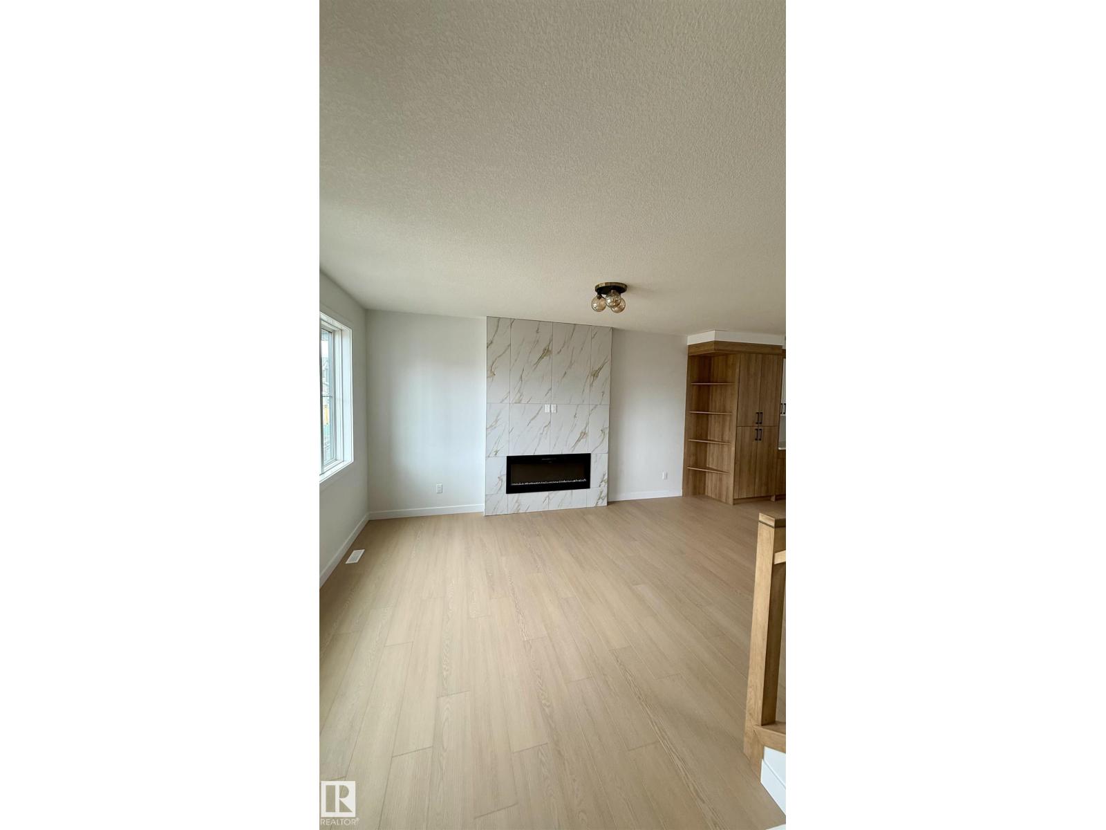 18639 130 ST NW - 5