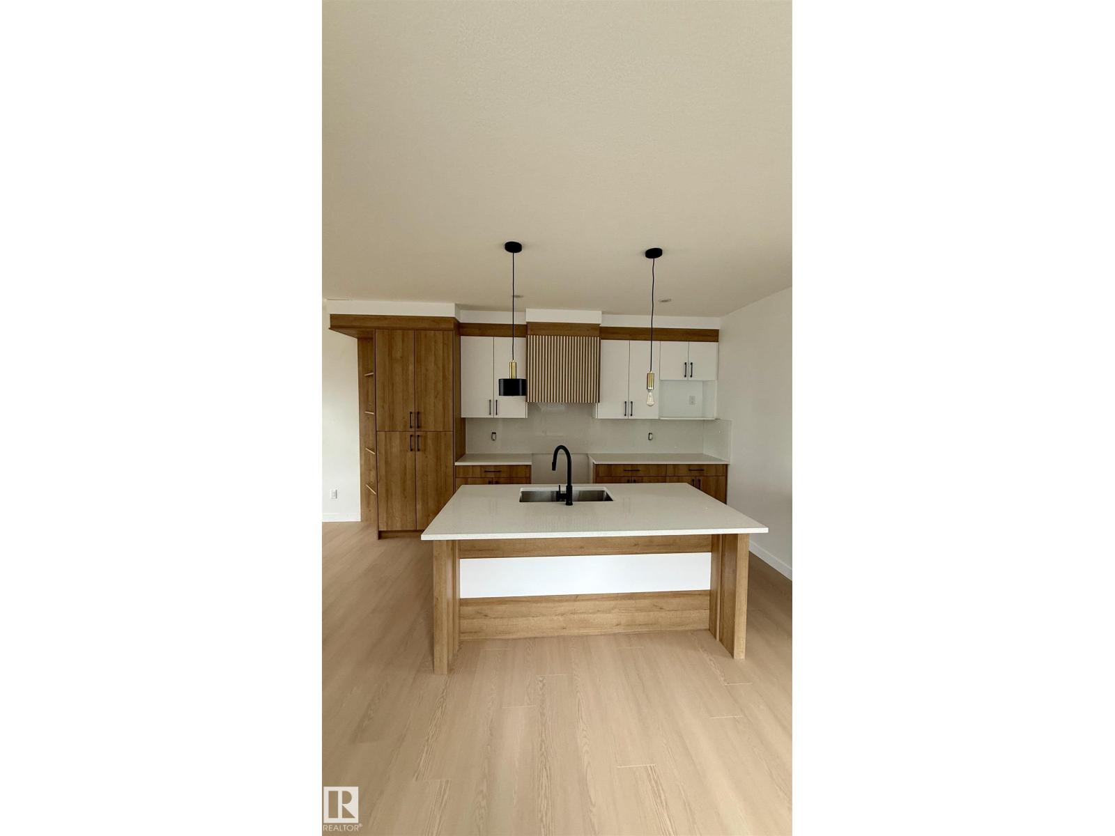18639 130 ST NW - 8