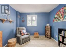 Games room - 8 Closs Square, Aurora, ON L4G5H7 Photo 10