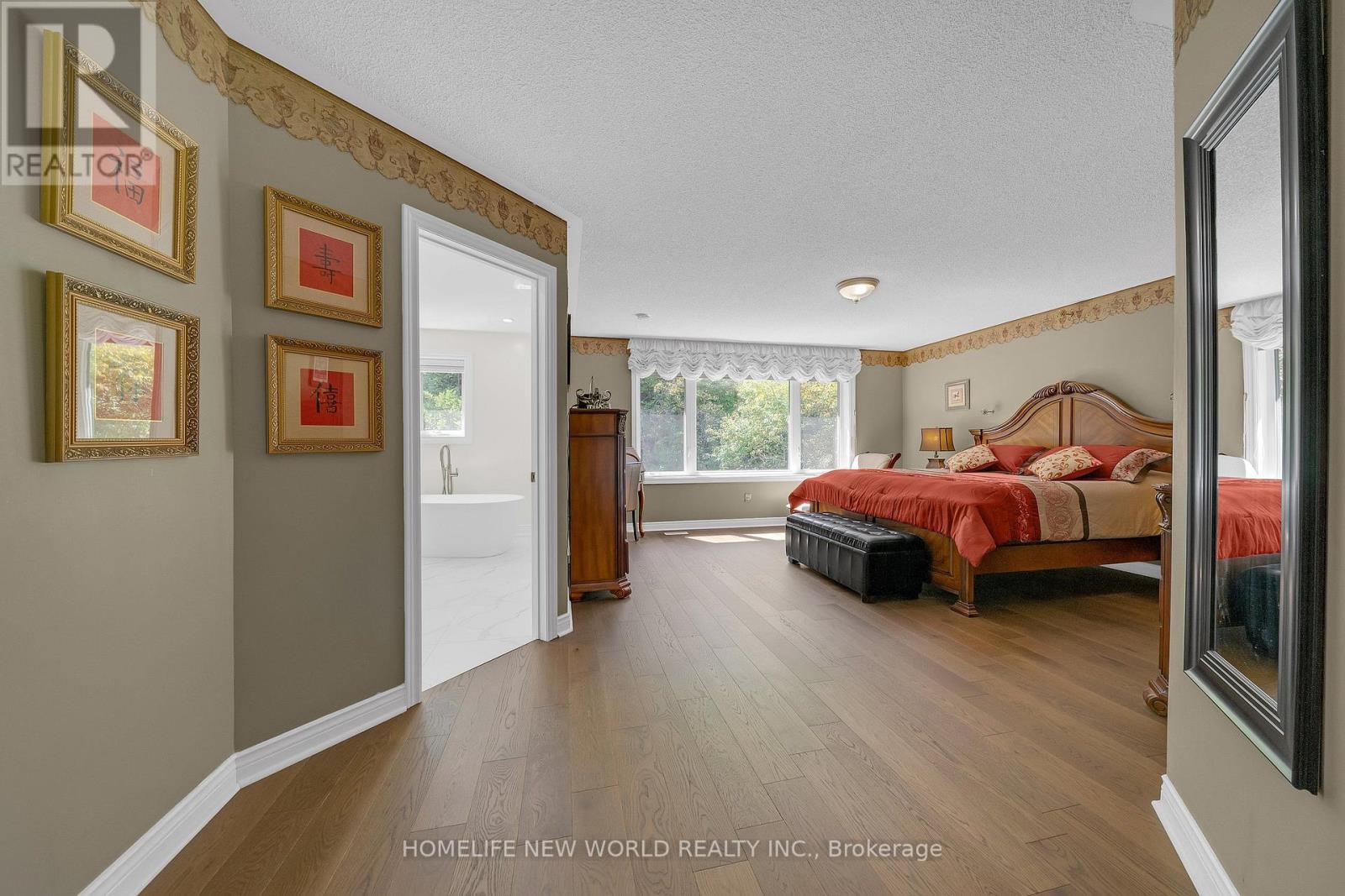 2326 YORKTOWN CIRCLE - 27