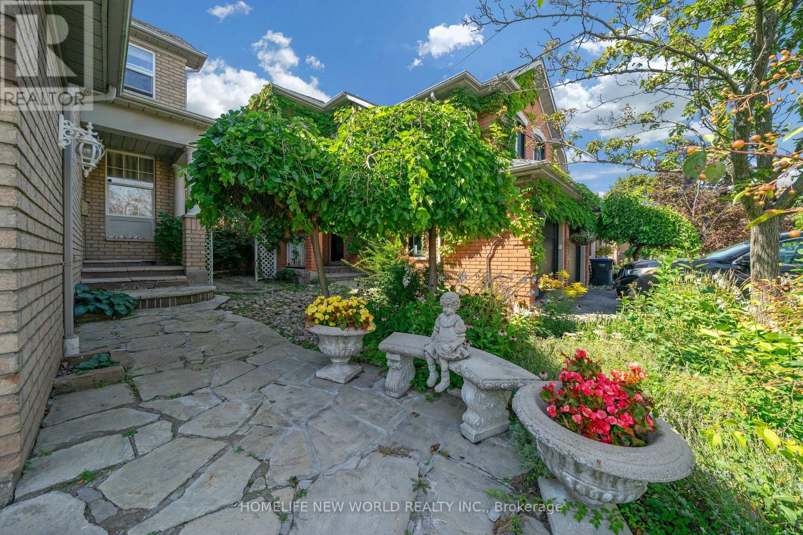 2326 YORKTOWN CIRCLE - 3