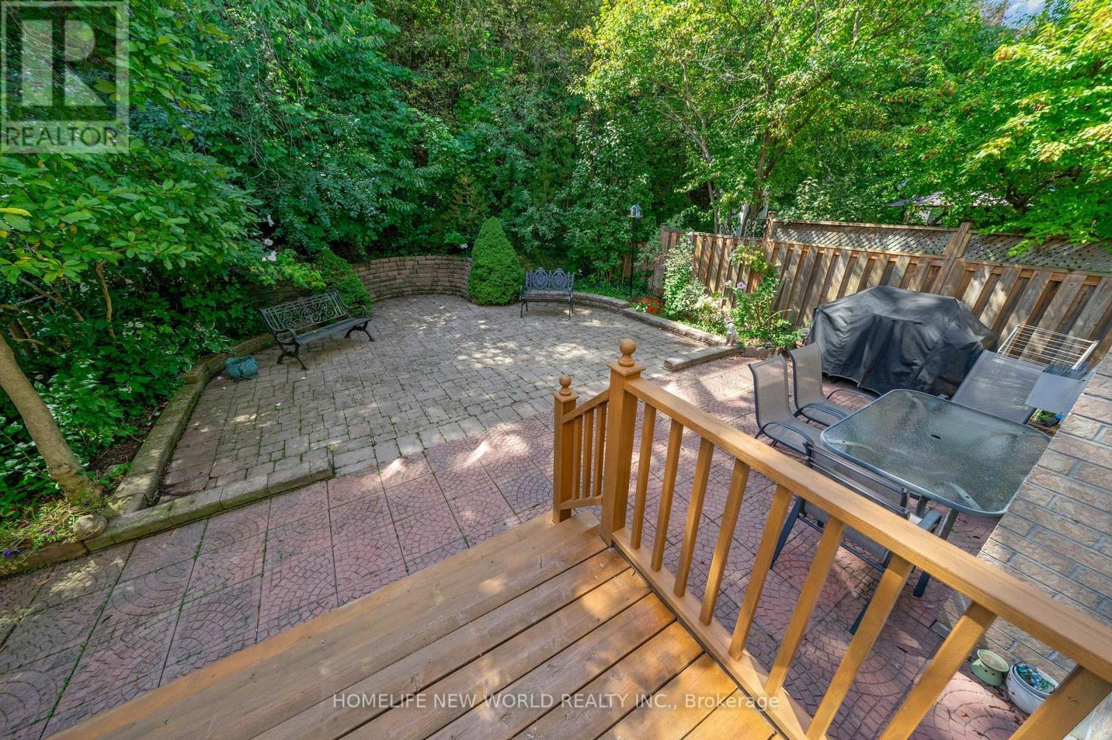 2326 YORKTOWN CIRCLE - 44