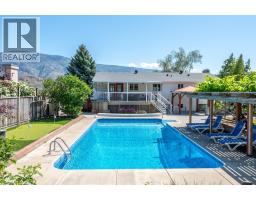  6622 Mountainview Drive, Oliver