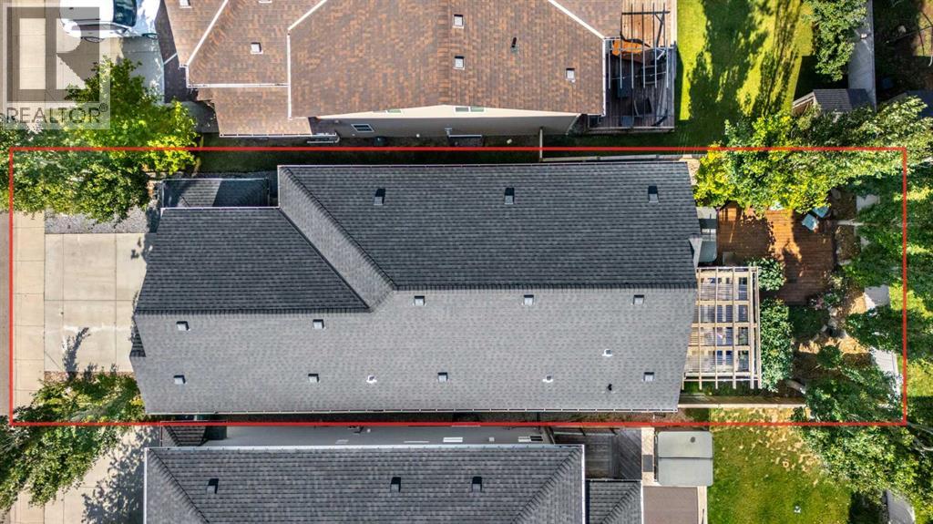 78 Hillcrest Street SW - 4