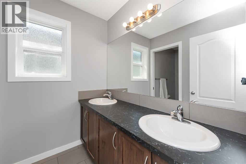 78 Hillcrest Street SW - 34