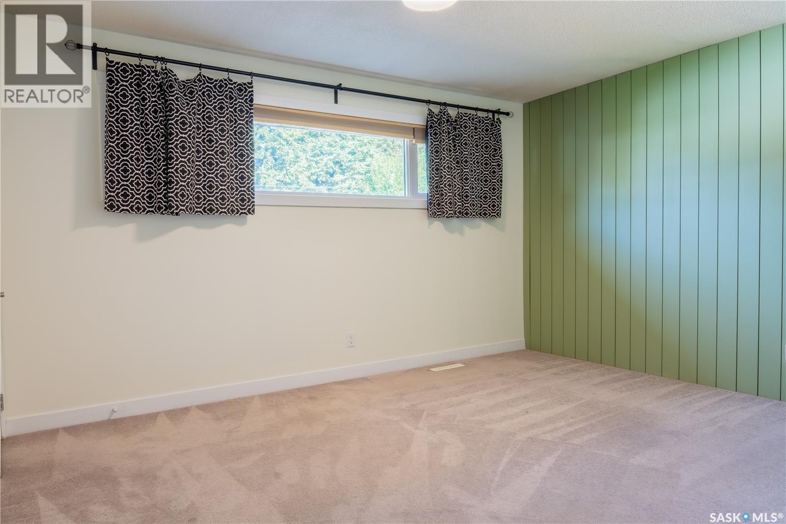 4414 England ROAD, Regina Saskatchewan — photo 11