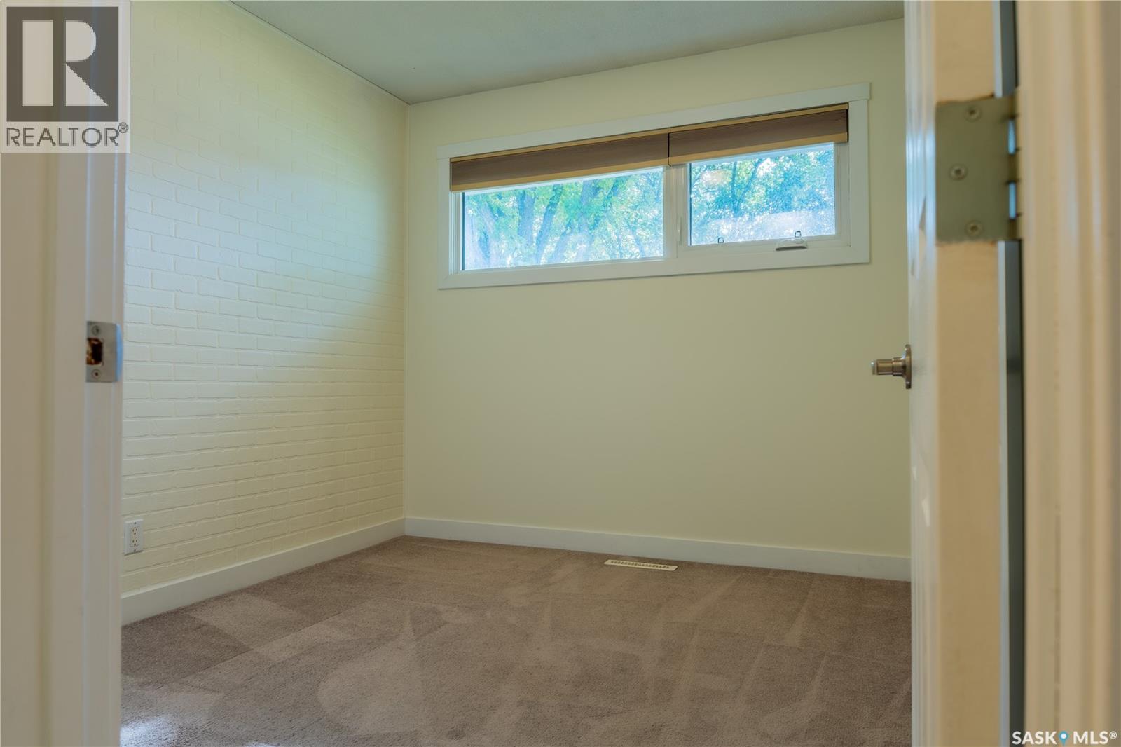 4414 England ROAD, Regina Saskatchewan — photo 9