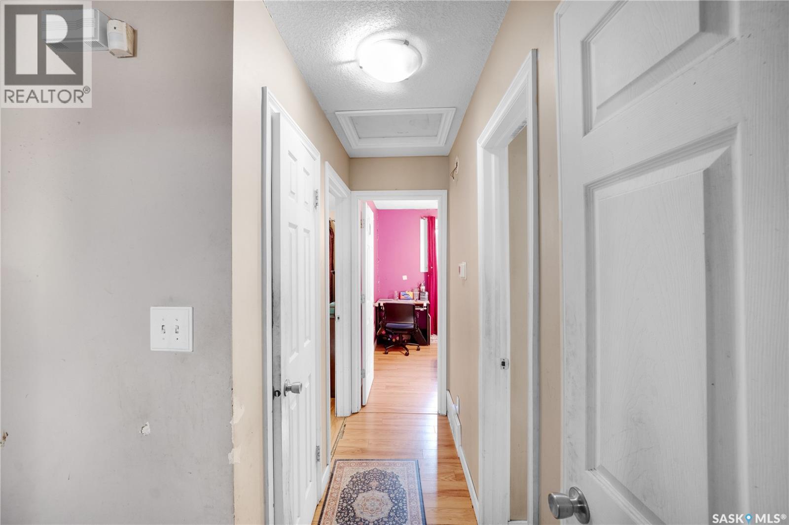 1142 Retallack STREET - 12