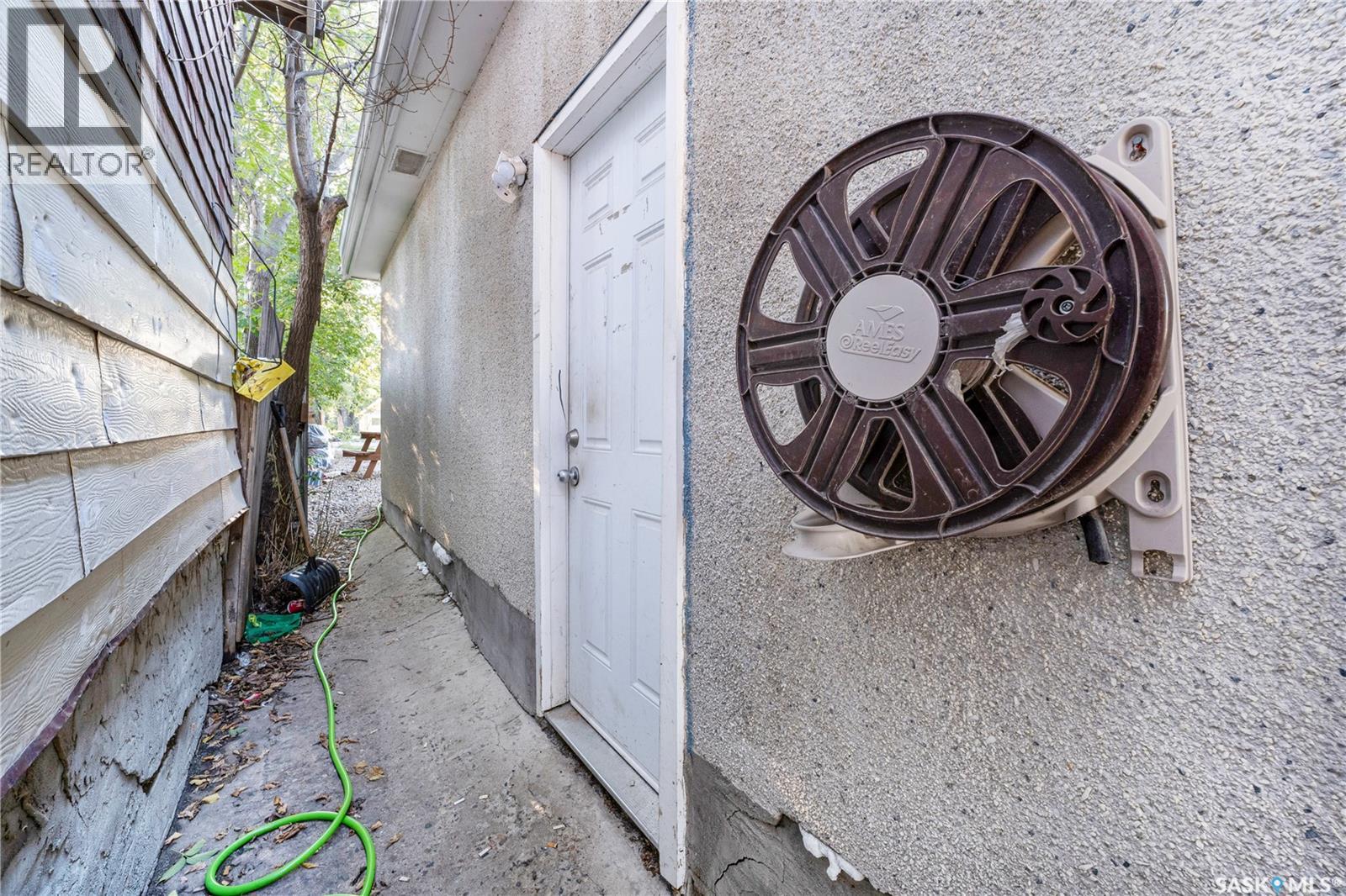 1142 Retallack STREET - 25
