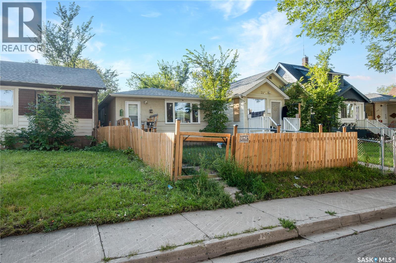 1142 Retallack STREET - 3