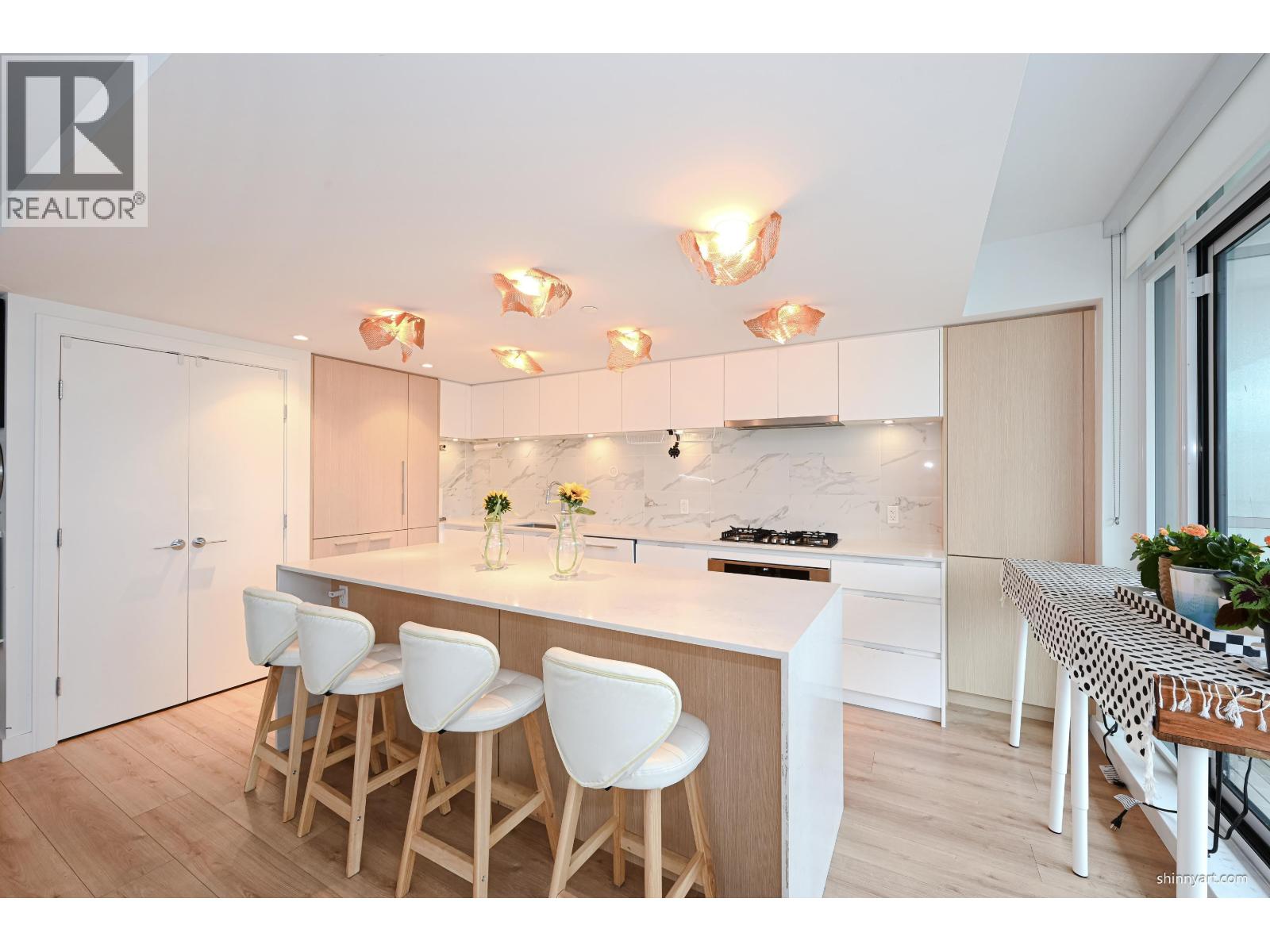 606 1500 FERN STREET, North Vancouver — photo 3