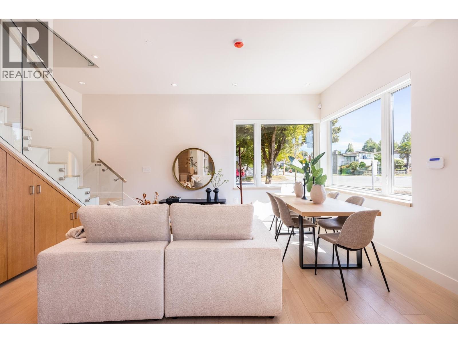 1 2995 ADANAC STREET, Vancouver — photo 6