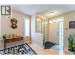 250 Mt Lorette Close SE - photo 2