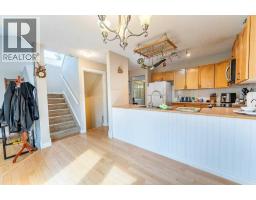 250 Mt Lorette Close SE - photo 10